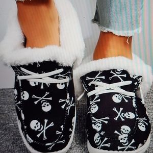 Halloween shoes, no name brand size 9.